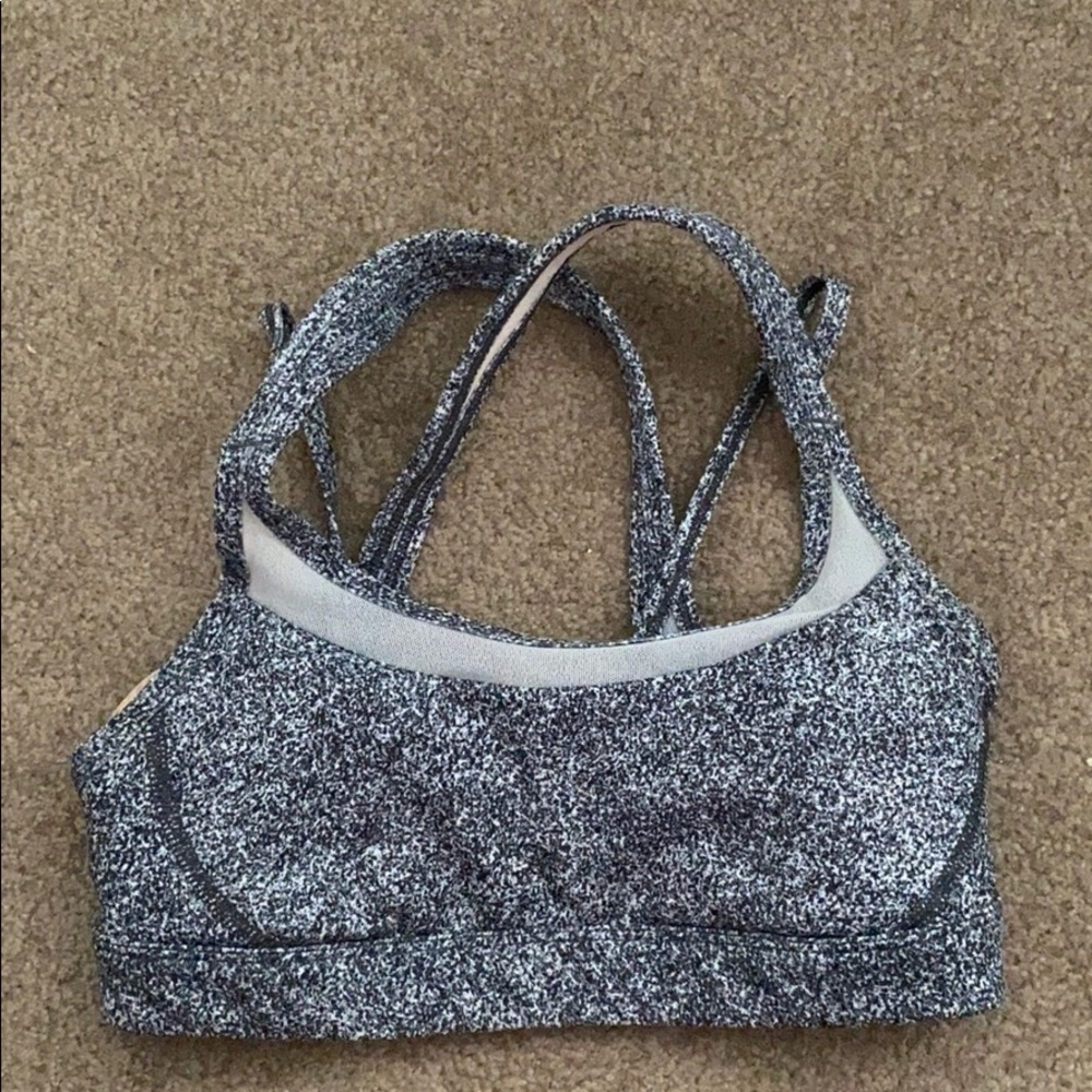 Lululemon sports bra